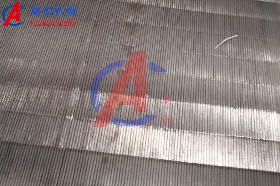 不銹鋼條縫篩網(wǎng)和聚氨酯篩網(wǎng)的主要性能和特點(diǎn) 不銹鋼條縫篩網(wǎng)和聚氨酯篩網(wǎng)的主要性能和特點(diǎn)